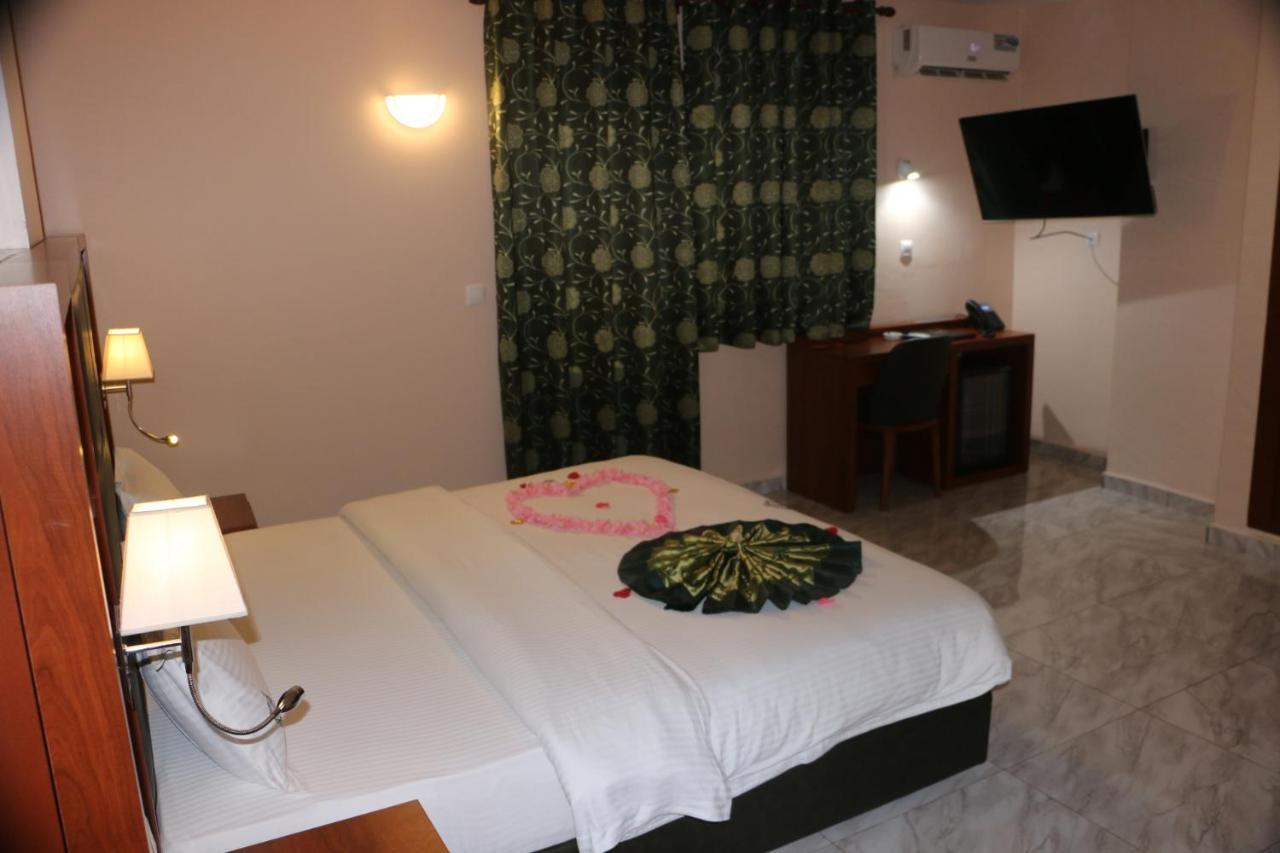 Yaoundé Hotel Jouvence International מראה חיצוני תמונה