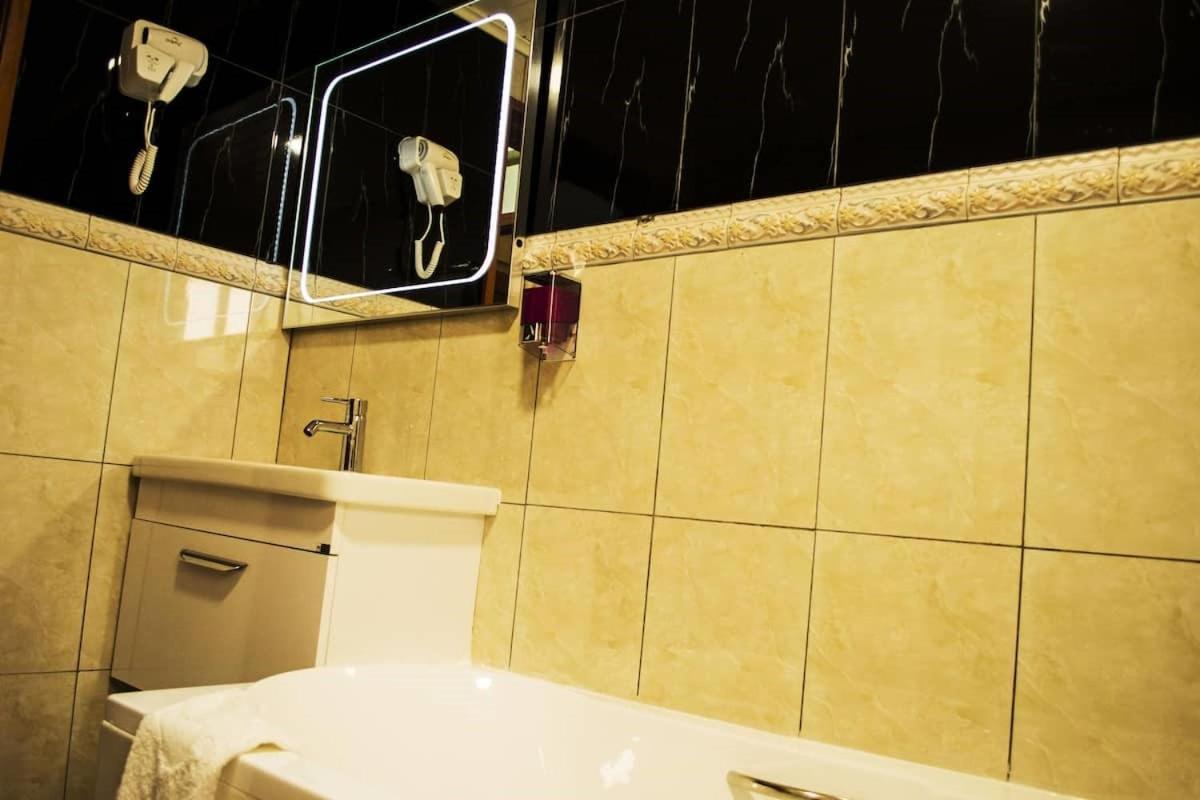 Yaoundé Hotel Jouvence International מראה חיצוני תמונה